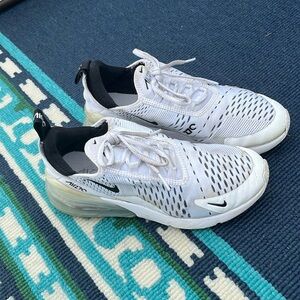 Women’s Nike 270s Size 5.5